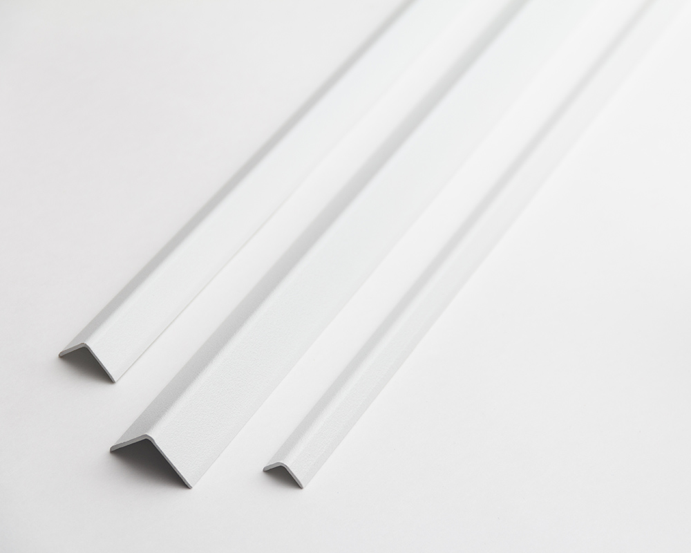 Угол наружный алюминиевый УО 18-27.2700.042л