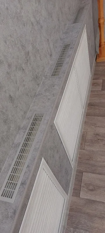 Угол наружный алюминиевый УО 18-27.2700.R173