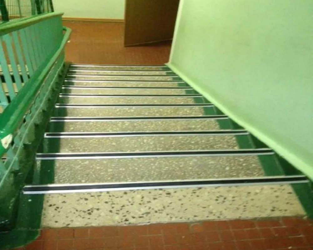 Порог одноуровневый ПС 08-1.900.042л Шампань