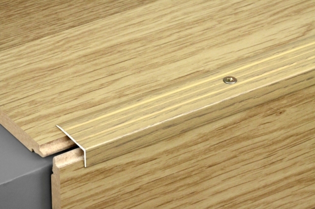 Порог угловой ПУ 01.900.082 Дуб светлый