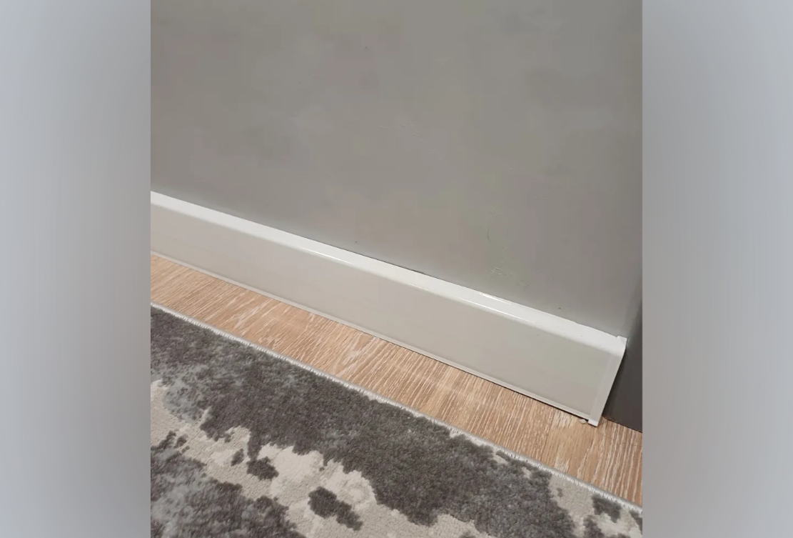 Плинтус ПВХ Волшебная палочка 70мм Home 2,2м 7015