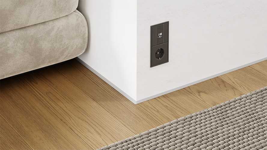 Антиплинтус Апл 01.2700.01л. Серебро матовое