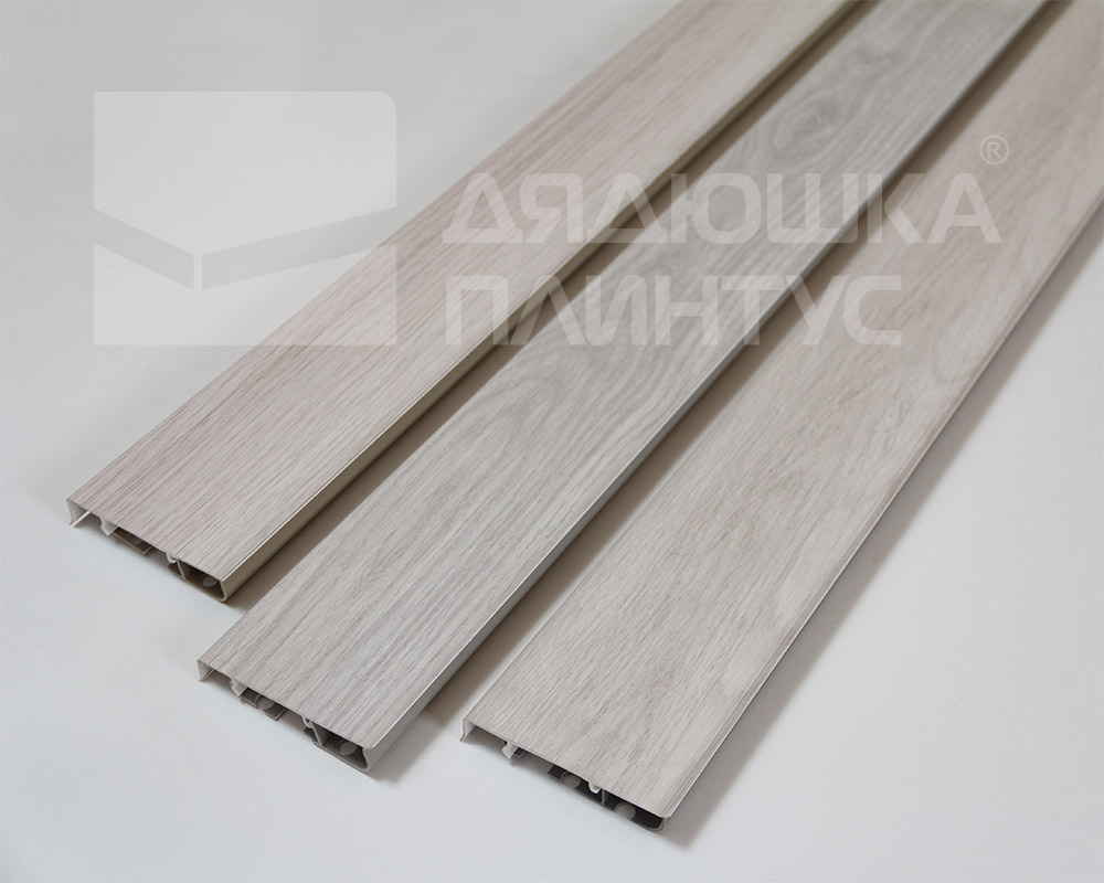 Плинтус ПВХ Cezar матовый с мягким краем HI-LINE PRESTIGE 285 Платан малибу