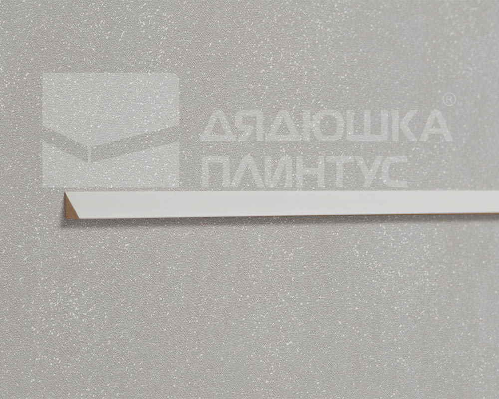 Молдинг из полистирола высокой плотности HI WOOD TR10 10мм х 10мм х 2,0м.