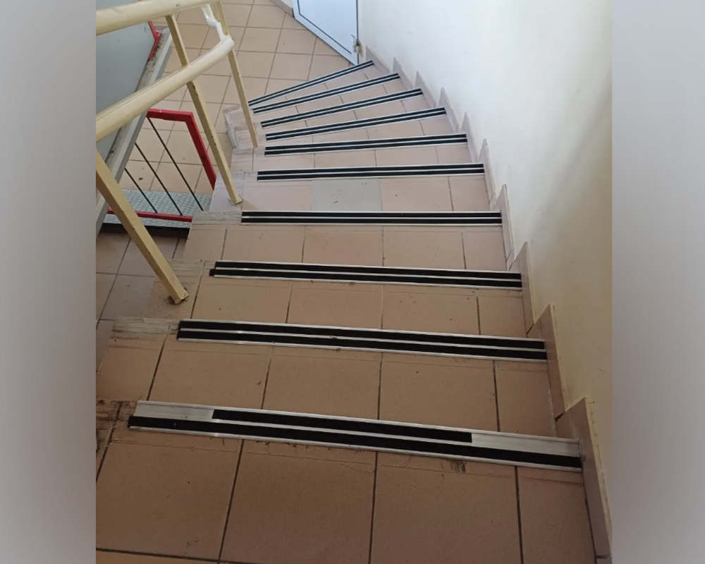 Порог одноуровневый ПС 08.900.001 Без покрытия