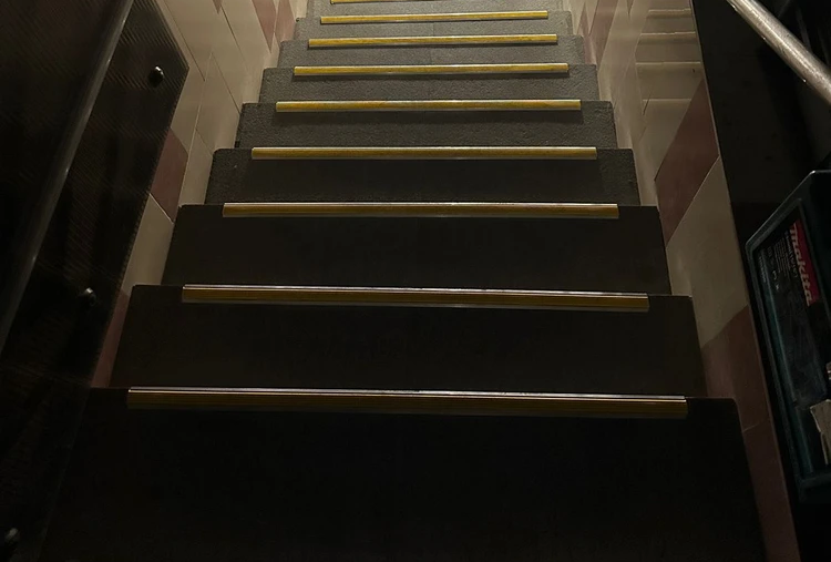 ПВХ-вставка ВПУ 70.2700.414 Серый