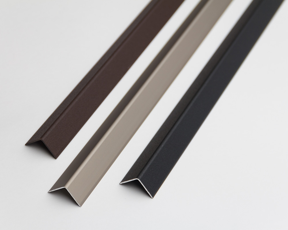 Угол наружный алюминиевый УО 18-27.2700.084