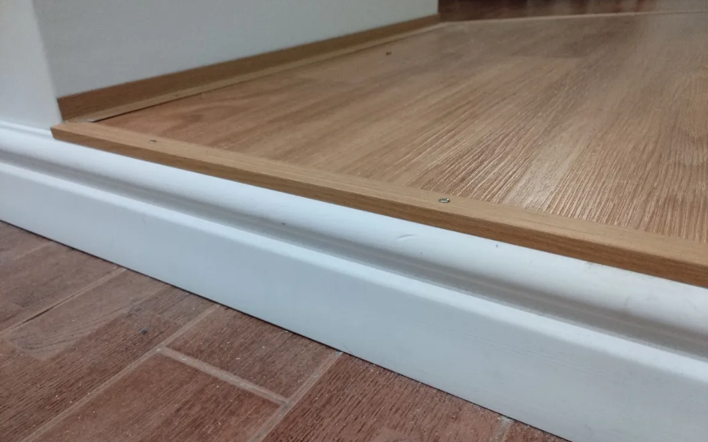 Порог угловой ПУ 01.900.087 Дуб беленый