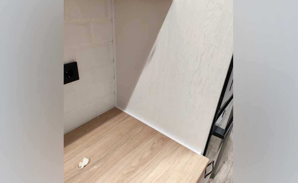 Микроплинтус MSAPL 01.2700.16 Белый