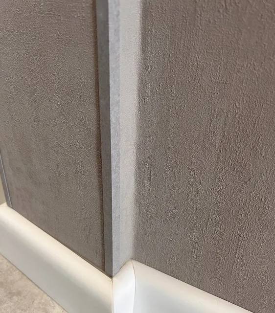 Угол декоративный Уп 04-27.2700.557 (15х15 мм)