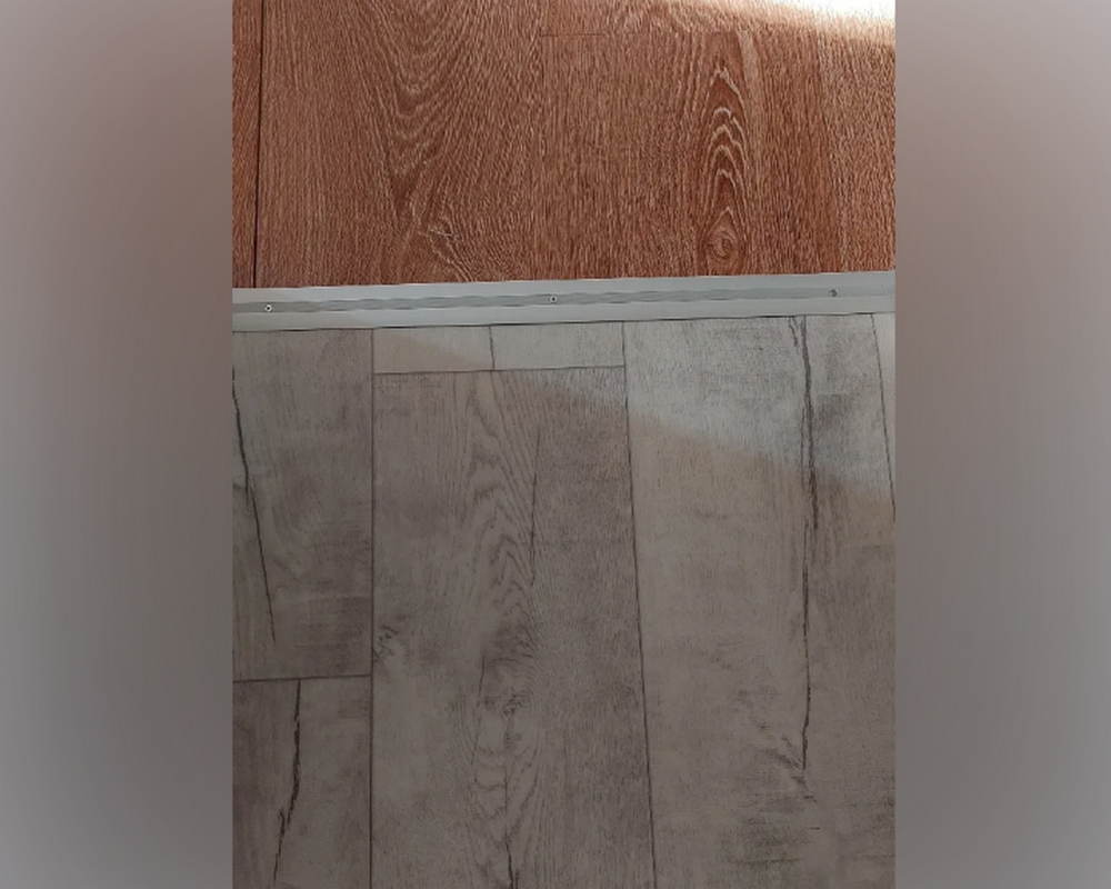 Порог одноуровневый ПС 04.1800.01л Серебро