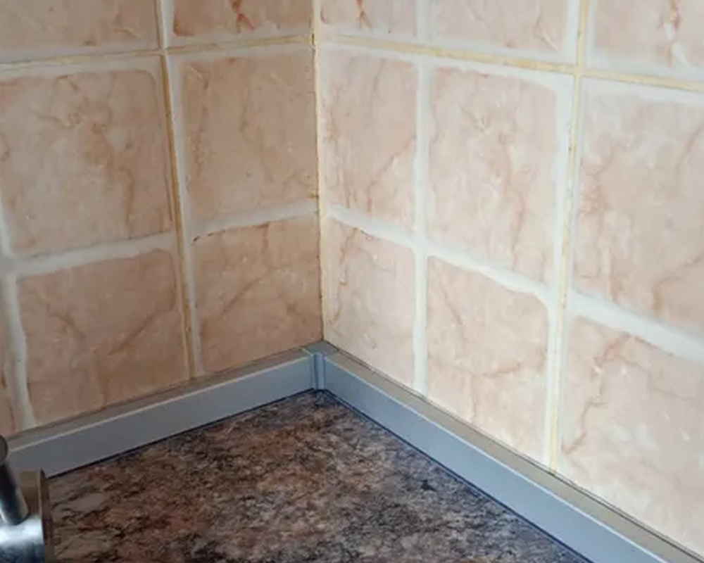 Кухонный плинтус Thermoplast AP630-1208 Инокс