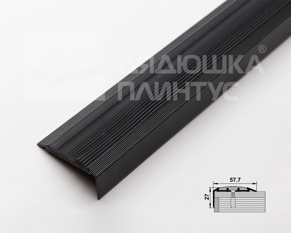 Порог угловой ПУ 70.900.15 Черный