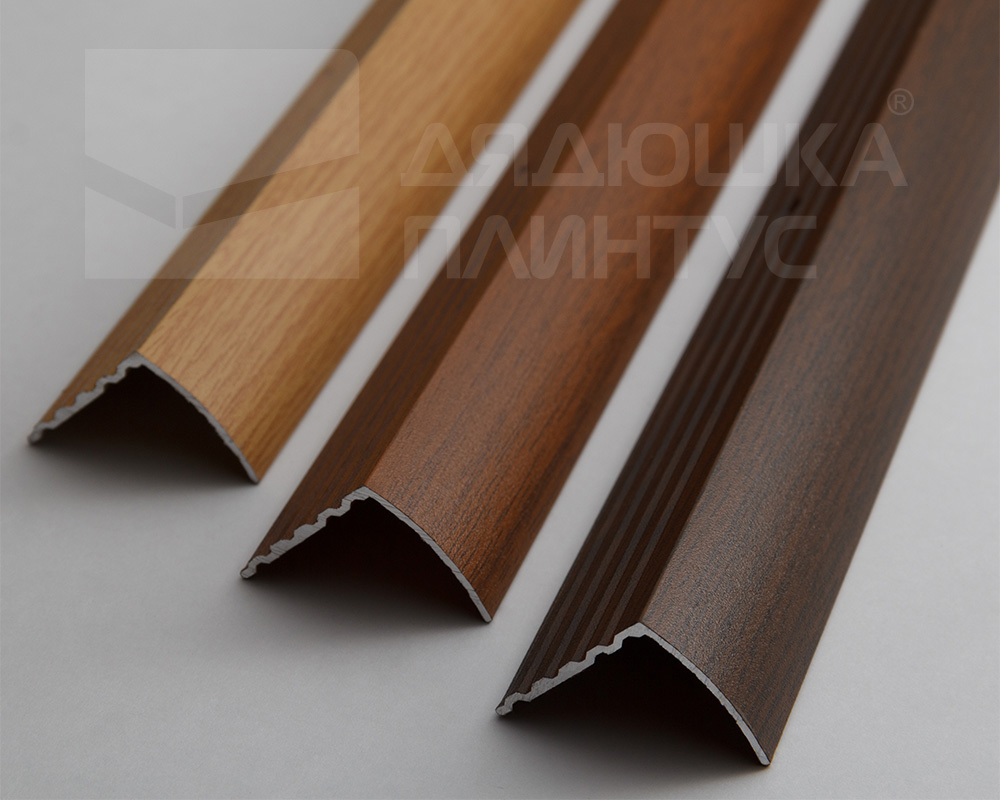 Порог угловой ПУ 04.2700.285 Клен