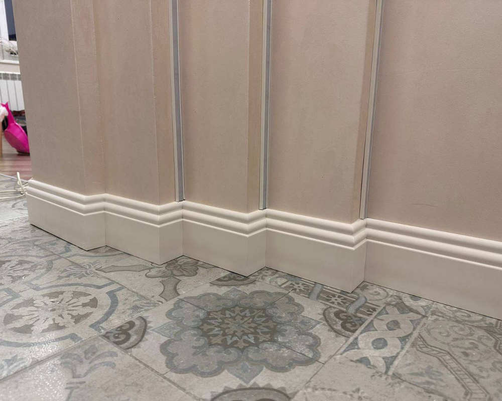 Плинтус из полистирола высокой плотности Волшебная палочка MSPOL 110 120*15*2000 Белый под покраску