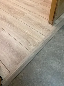 Порог разноуровневый ПР 02.2700.201л Серебро