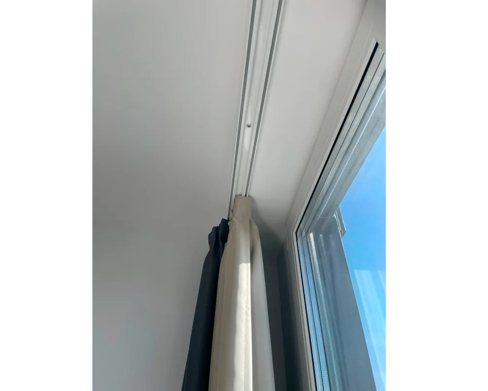 Карниз двухрядный алюминиевый ТРЭК УЮТ 1,6м