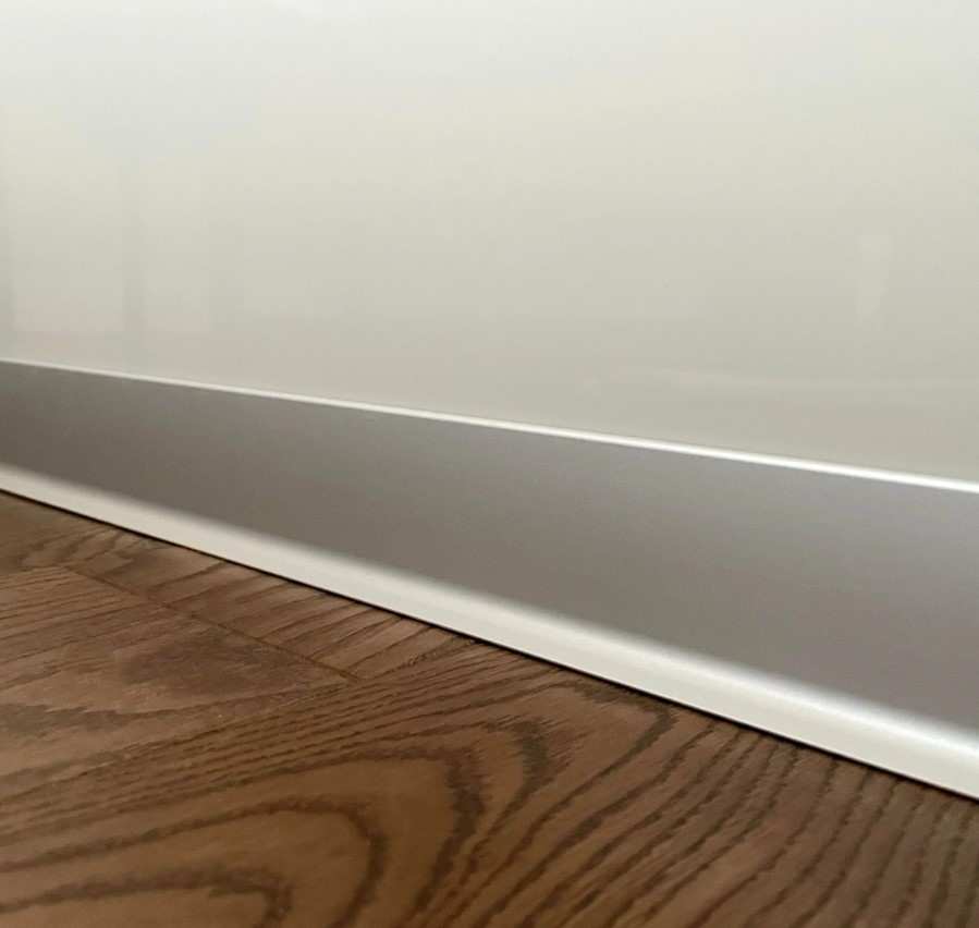 Плинтус алюминиевый Пл 60.2500.01лк Серебро