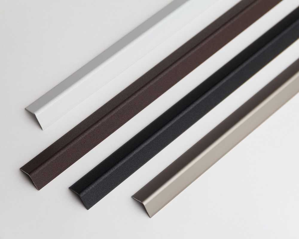 Угол наружный алюминиевый УО 18-27.2700.084