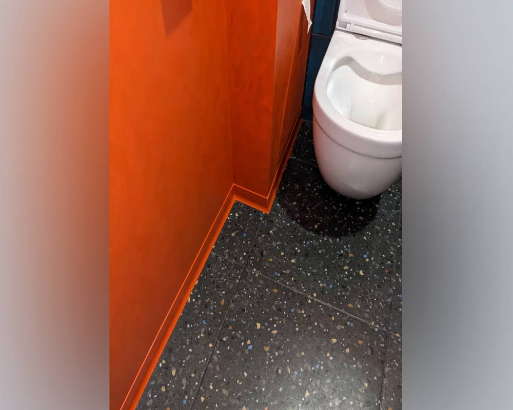 Плинтус из полистирола высокой плотности Волшебная Палочка 60*20*2000. MSPOL 122 Окраска включена в стоимость