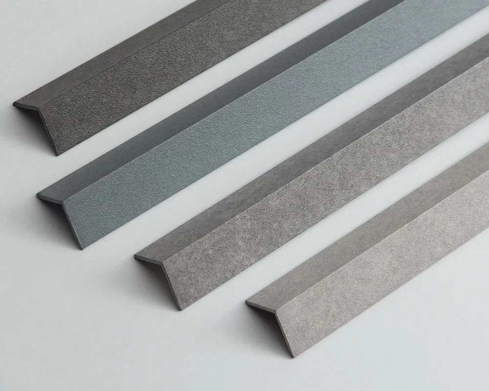 Угол декоративный Уп 06-27.2700.556 (20х20 мм)