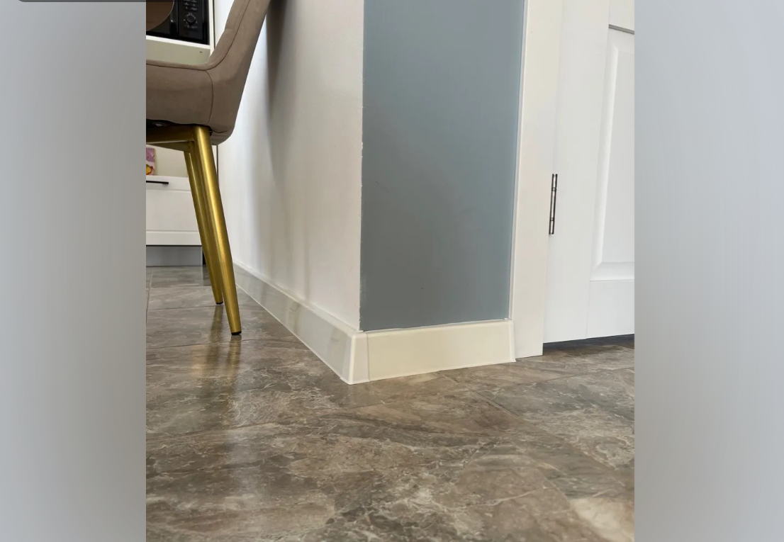 Плинтус ПВХ Волшебная палочка 70мм Home 2,2м 7013