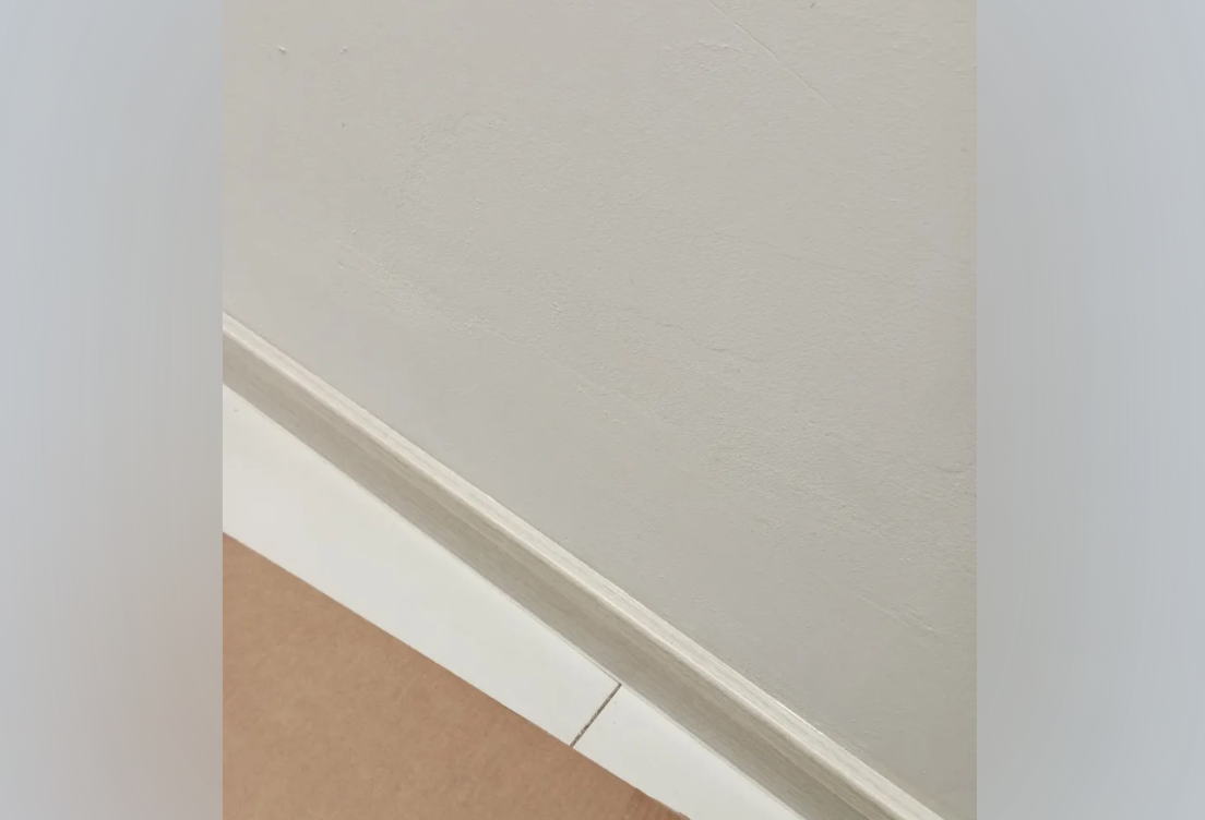 Плинтус ПВХ Cezar матовый с мягким краем HI-LINE PRESTIGE 285 Платан малибу