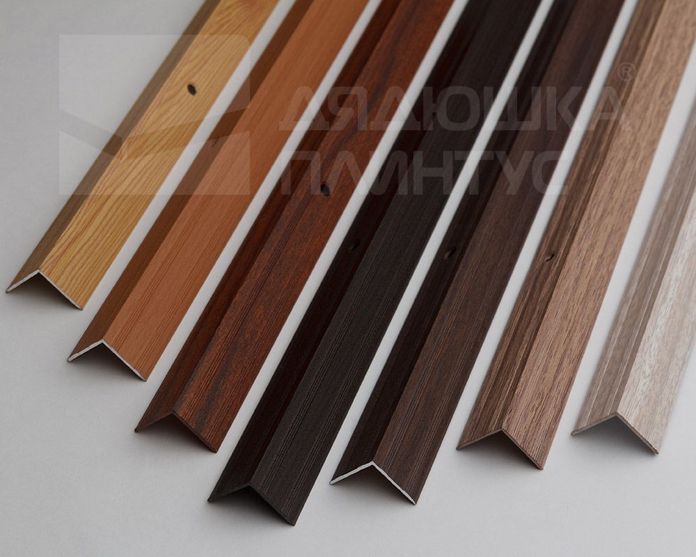 Порог угловой ПУ 05.1800.088 Орех