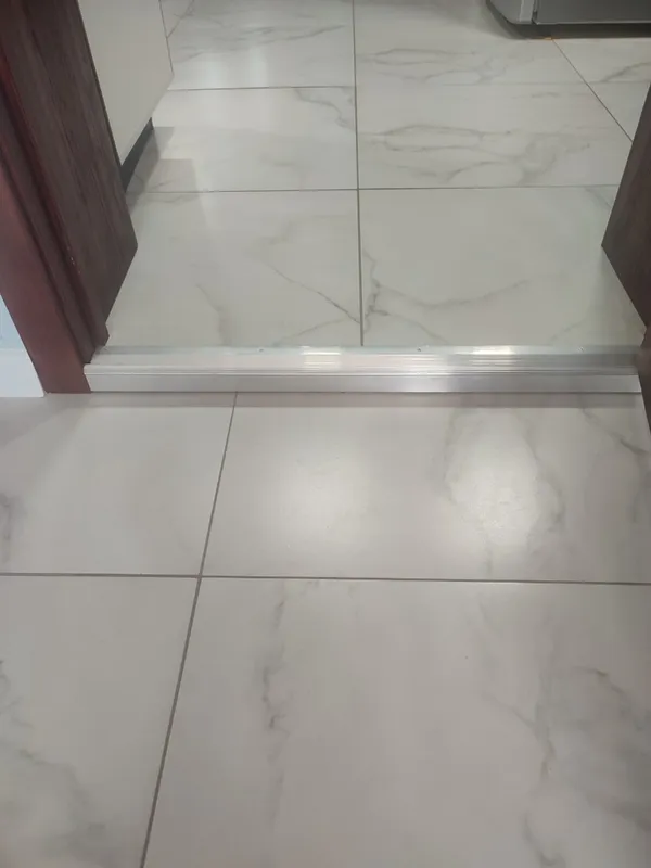 Порог угловой ПУ 02.1800.056 0,9 м Бетон темный