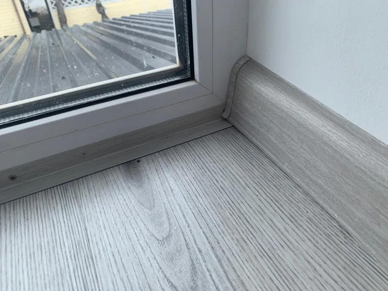 Порог угловой ПУ 05-1.2700.261 Дуб мокко