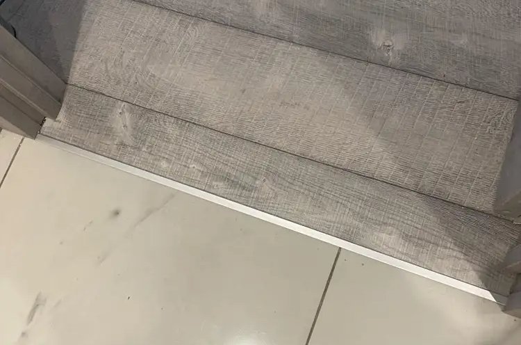 Порог для кварцвинила ЛС 10-1.2700.201л Серебро